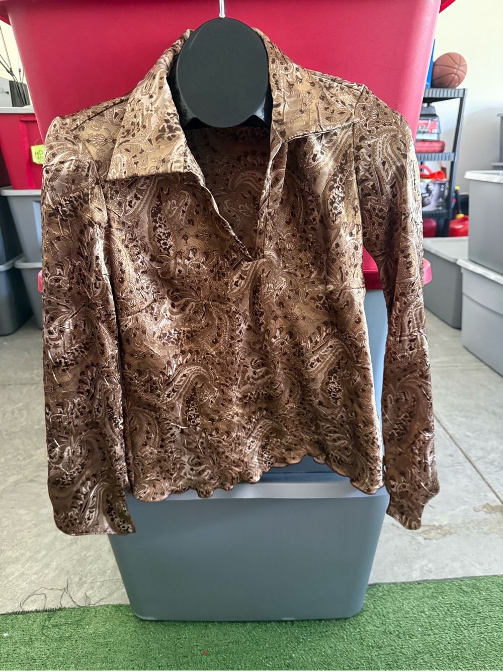 Brown Paisley Long-Sleeve Collared Top p59